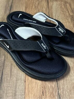 Nike Comfort Footbed Black & White thong sandals SZ 6 Flip Flops